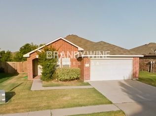 1383 SW Hillside Dr, Burleson, TX 76028