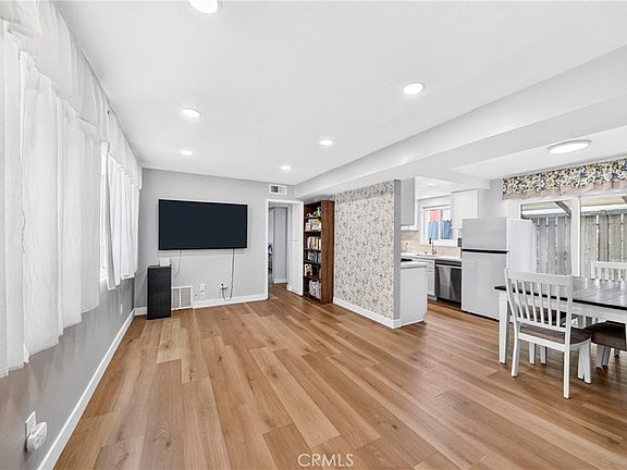 2nd image of 8451 Cedarview Ct
