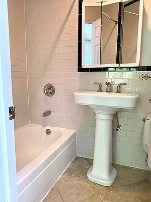 Rented by Corcoran | media 23