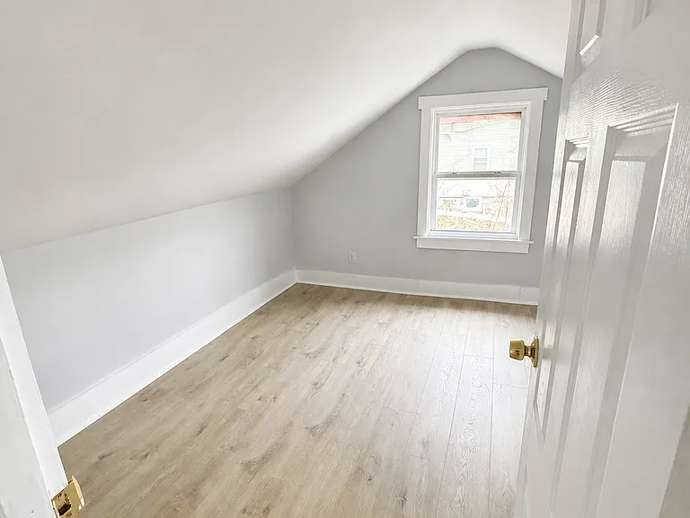 9 Winthrop St #3 — Photo 9