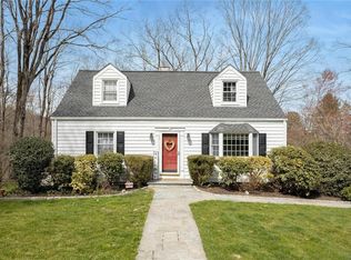17 Kisco Park Dr, Mount Kisco, NY 10549
