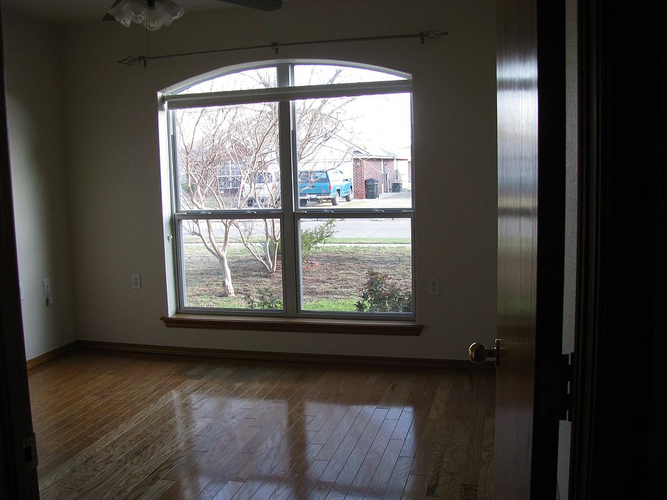 All beds have this wood