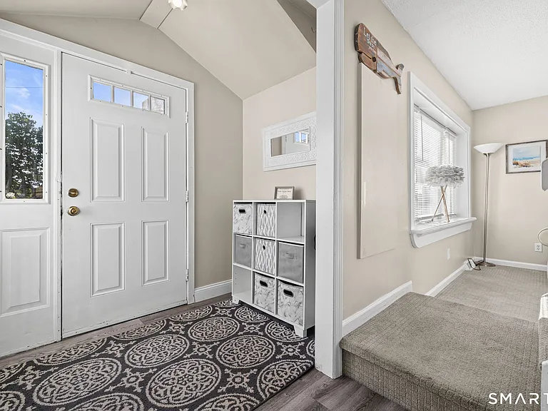 116 College Pl — Photo 14