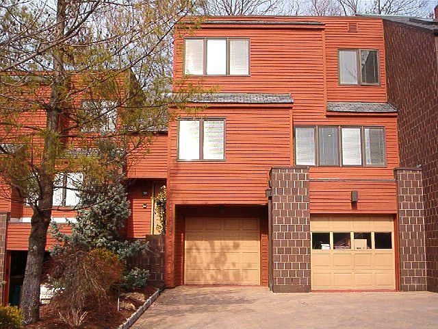 Extra large townhouse