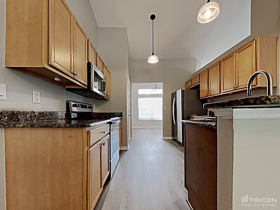 5th image of 2658 N Salford Blvd