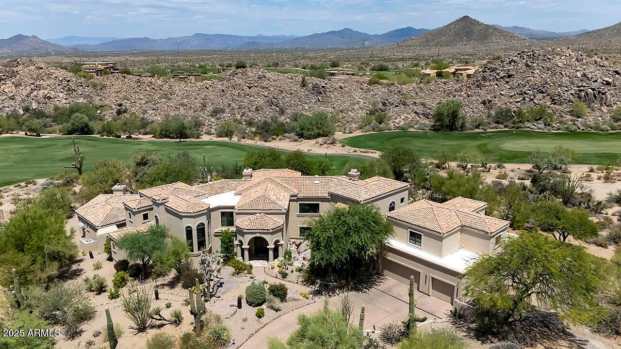 6 bed, 7.5 bath, 7185 sqft, $11,995 — Photo 1