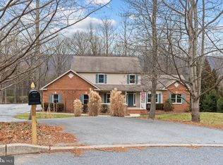 3220 White Pine Dr, Harrisburg, PA 17112