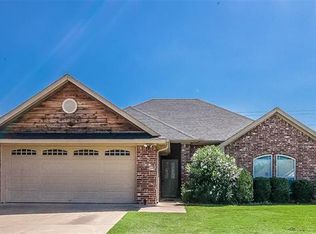 2806 Tenison Dr, Ennis, TX 75119