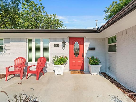 3rd image of 1805 Sharon Cir