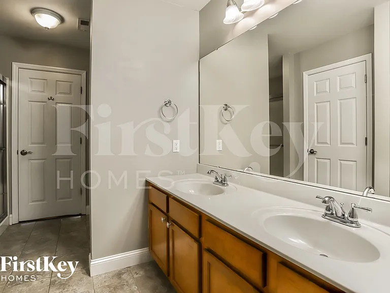 410 Covered Bridge Ln — Photo 10