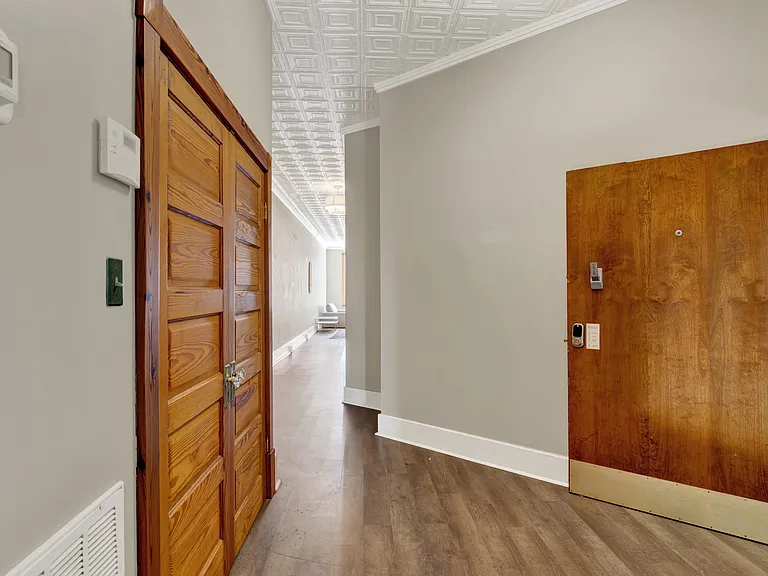 226 W Broughton St #2B — Photo 4
