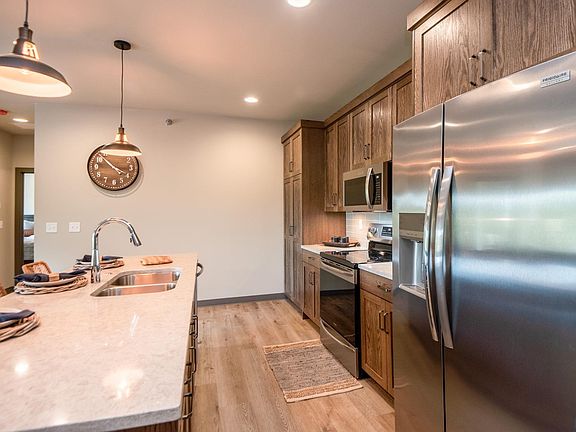 5th image of 1311 Canal Ct SE #1