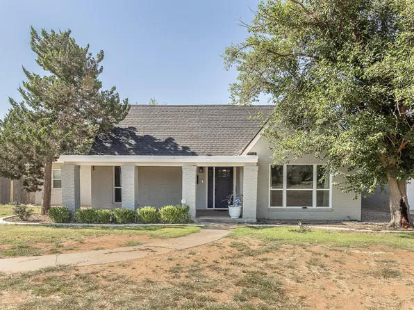 304 Cactus Dr, Levelland, TX 79336