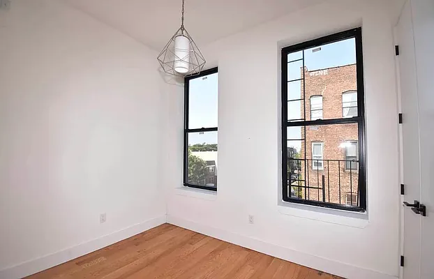 Rented by Reavis | media 4