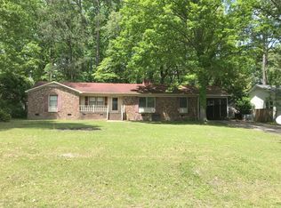 1905 Forest Hill Dr, Greenville, NC 27858