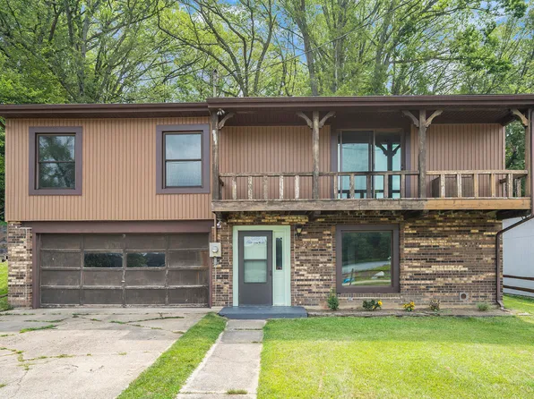 4001 S Shore Dr, Delton, MI 49046