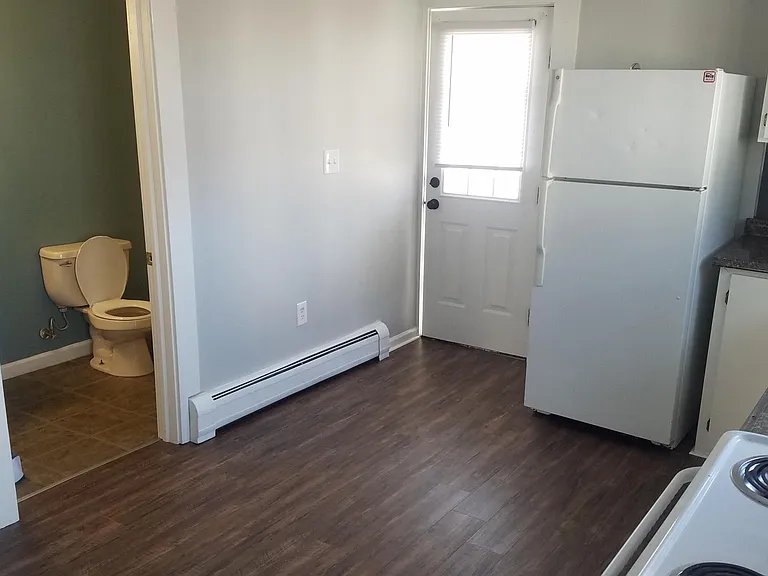 28 Liberty St #1 — Photo 9