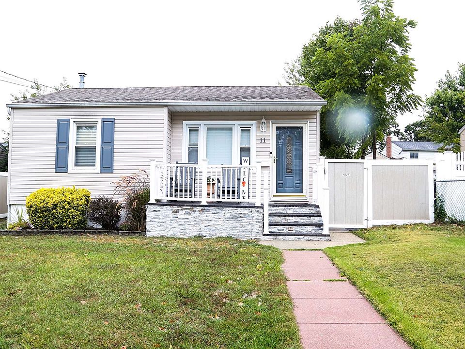 11 24th Street, Copiague, NY 11726 Zillow