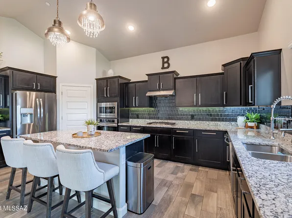 775 S Adanirom Judson Ave, Corona De Tucson, AZ 85641
