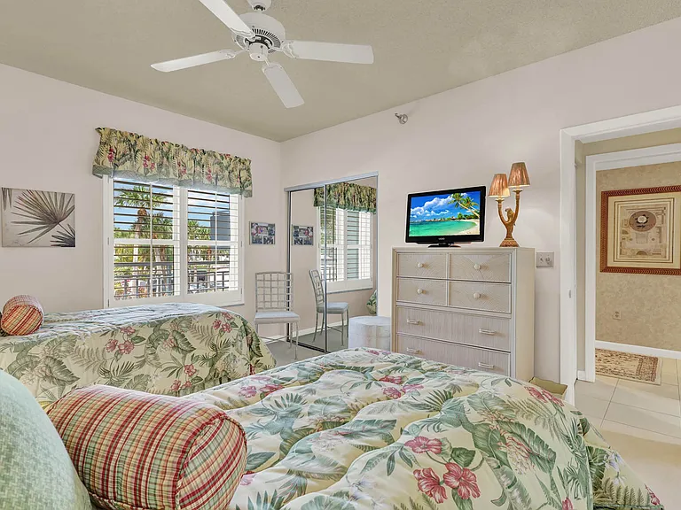 Guest Bedroom twins just off the entry!