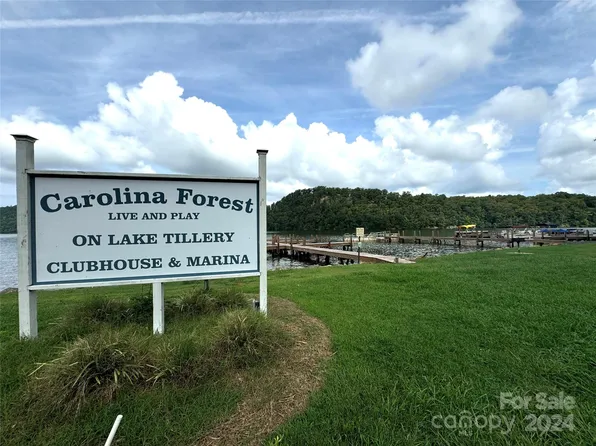 105 Hedgeline Dr, Troy, NC 27371