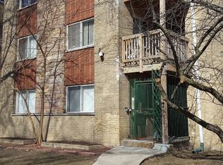 1324 W Greenleaf Ave #B2, Chicago, IL 60626