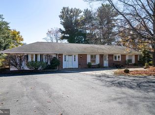 875 Locust Grove Rd, West Chester, PA 19382