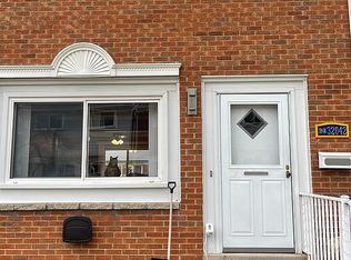 32042 Williamsburg St, Saint Clair Shores, MI