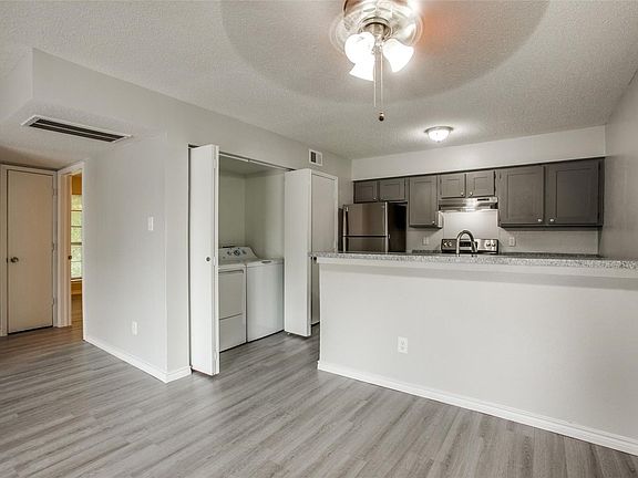5th image of 1935 Cranford Dr #202