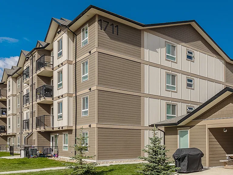 1701 Horizons Way — Photo 1