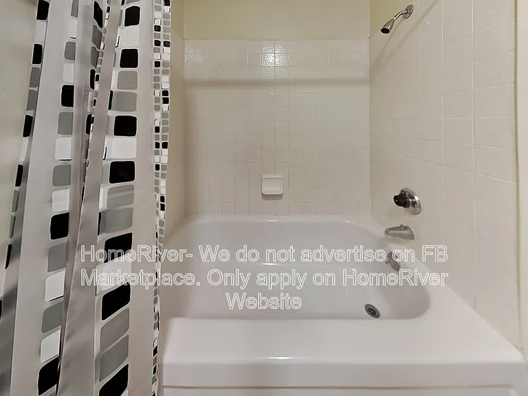 814 28th St #1 — Photo 12