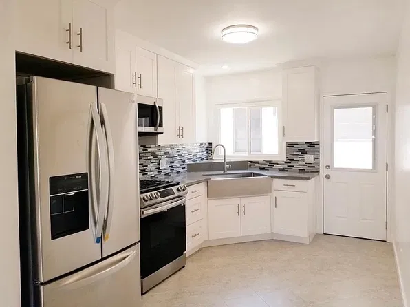 3178 Rowena Ave, Los Angeles, CA 90027