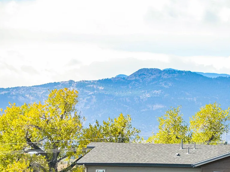 344 Zeppelin Way — Photo 32