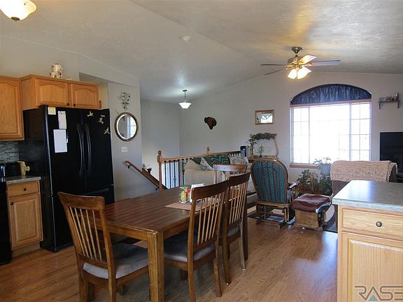4th image of 404 Tessa Ave