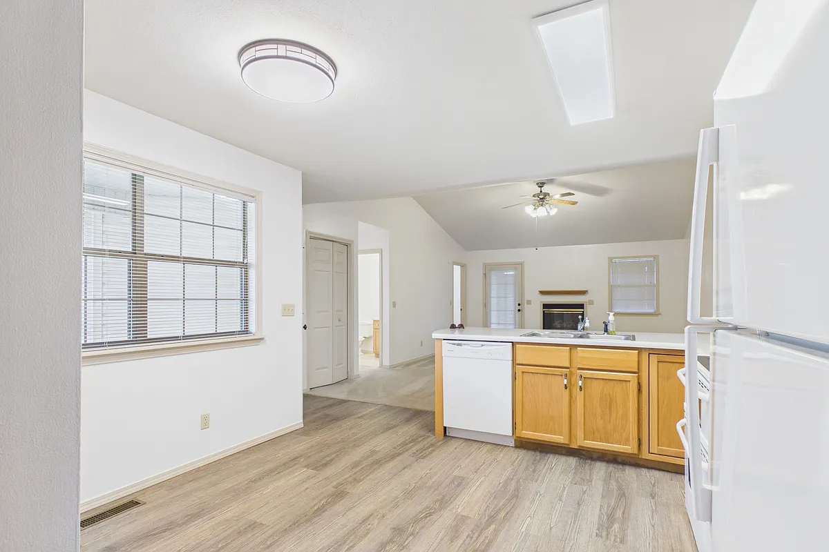 Building Photo - 1228 Commerce Dr #12