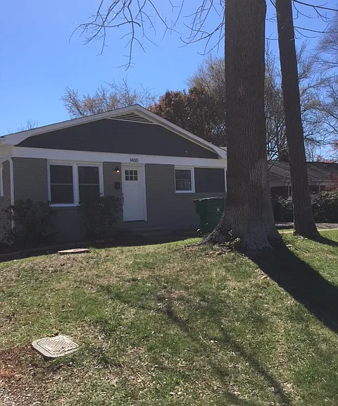 1402 Mockingbird Ln — Photo 1