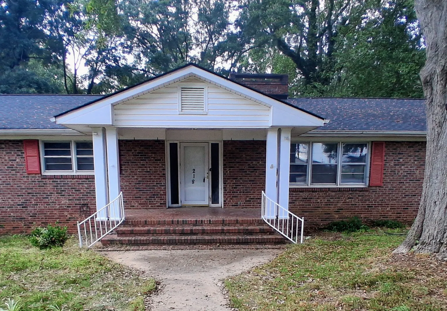 6 bed, 2920 sqft, $2,495 — Photo 1