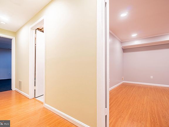 4th image of 2426 Falls Place Ct
