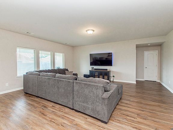 4th image of 10583 Tumbleweed Dr
