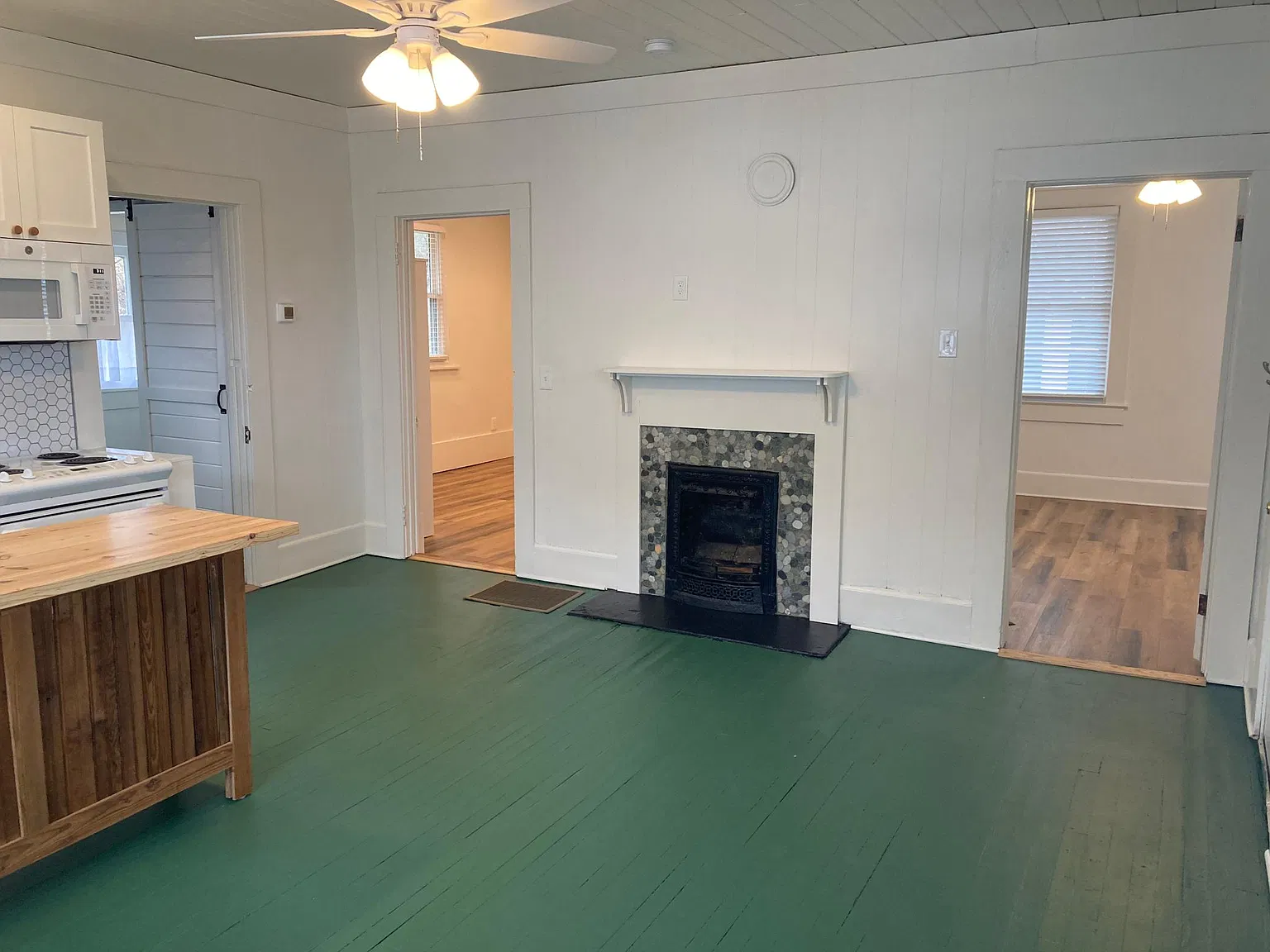 2 bed, 782 sqft, $1,600 — Photo 3