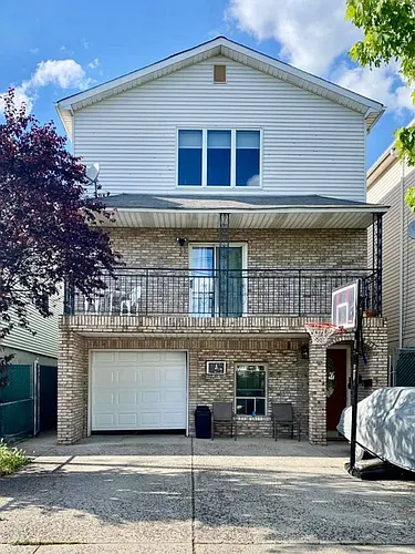 97 Oak St #2 Photo 1
