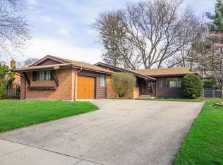 1318 W Grove St, Arlington Heights, IL