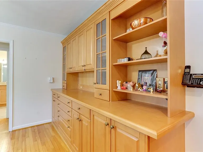 2209 S Pastures Ln — Photo 10
