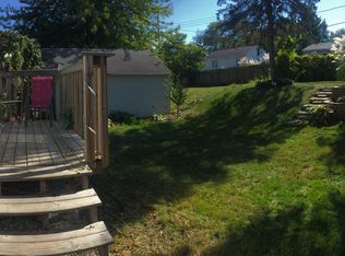 104 Middle Rd, Muscatine, IA 52761