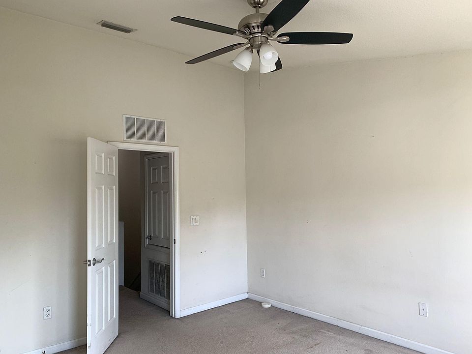 1st image of 4138 Highwood Dr
