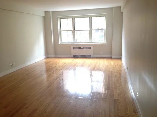 Rented by Stonehenge NYC LLC | media 18