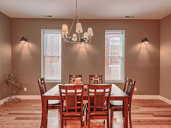 3rd image of 5470 Christy Ave