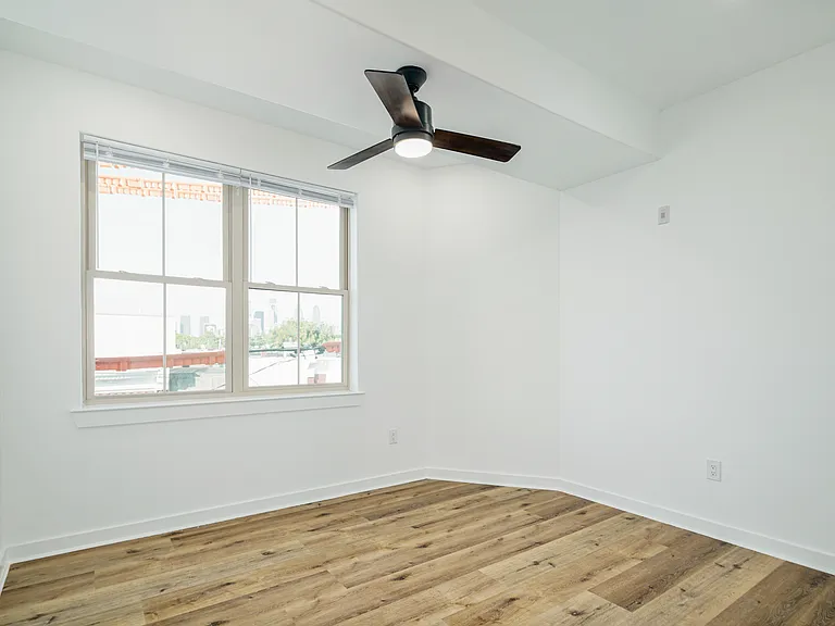 1701 S 24th St #3 — Photo 15