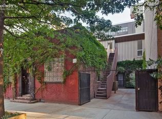 160 S 4th St #1, Brooklyn, NY 11211