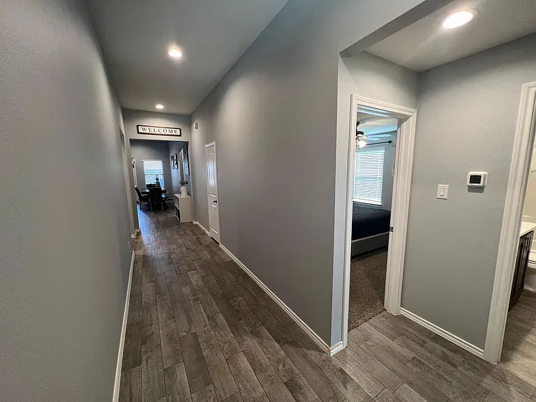 208 High Point Way — Photo 3